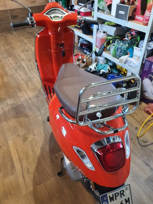 Vespa primavera 125