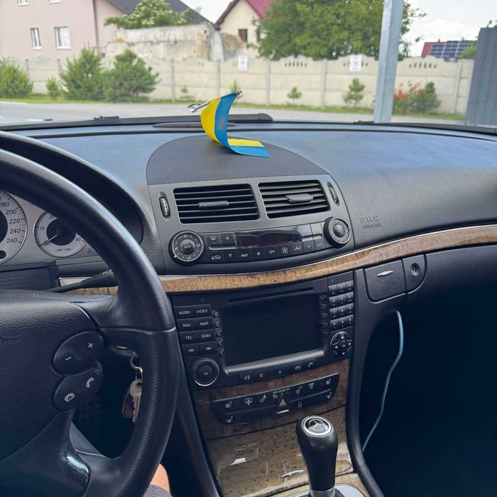 Продам мерседес W211