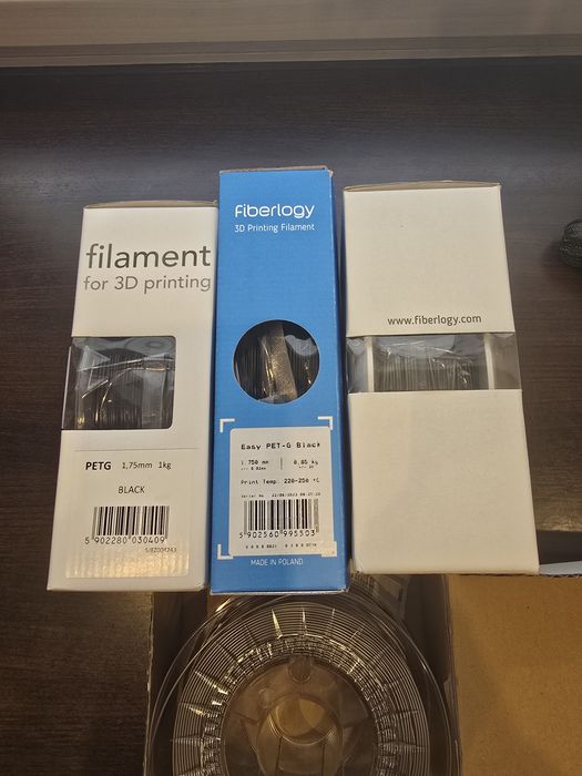 filament do drukarki 3D – 4 szpule (3 nowe + 1 otwarta)