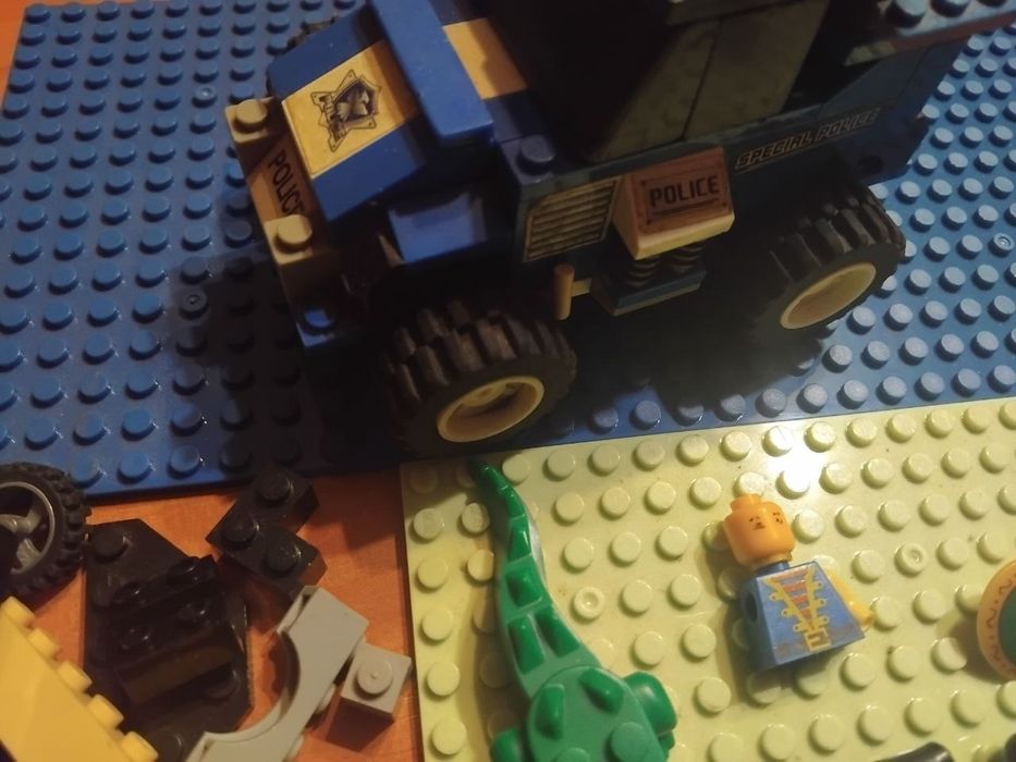 Продам конструктор лего.