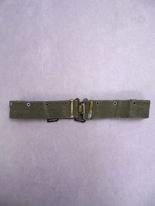 Pas wojskowy armii holenderskiej M52 Dutch Army Webbing zimna wojna demobil dobry stan 120 cm