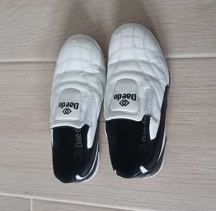 Equipamento e ténis Taekwondo Dobok