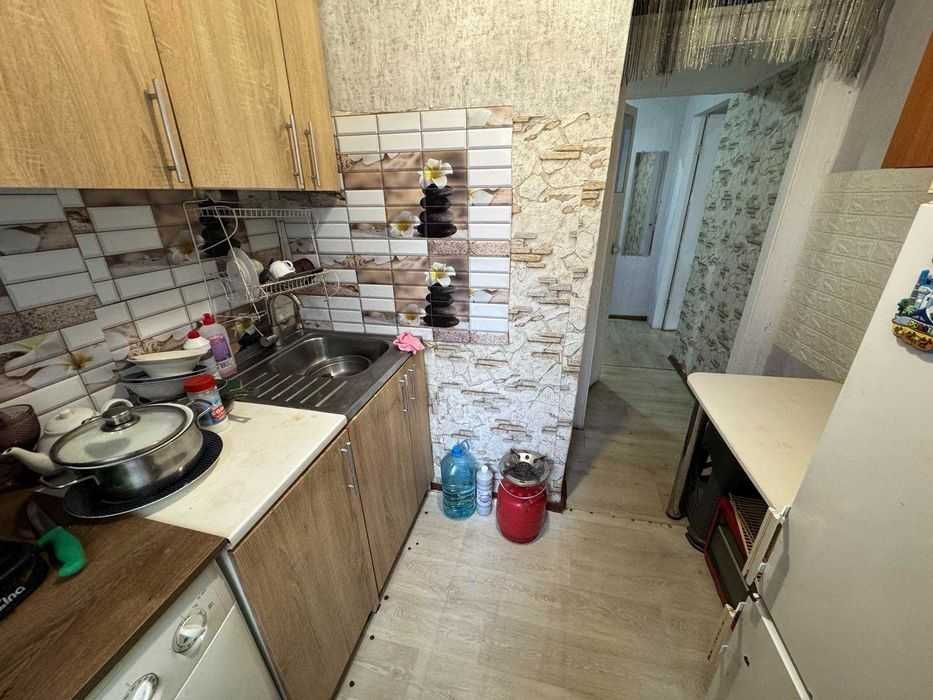 2 комн -40 метров. Центр. Ремонт. Мебель. 1/2 эт. 3-й Бассейный пер.