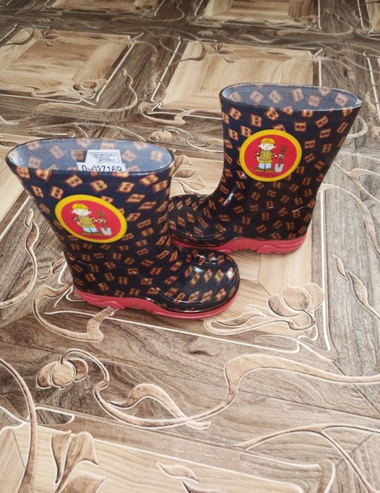 Сапожки резиновые на мальчика