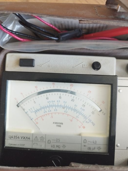 Multimetr analogowy miernik