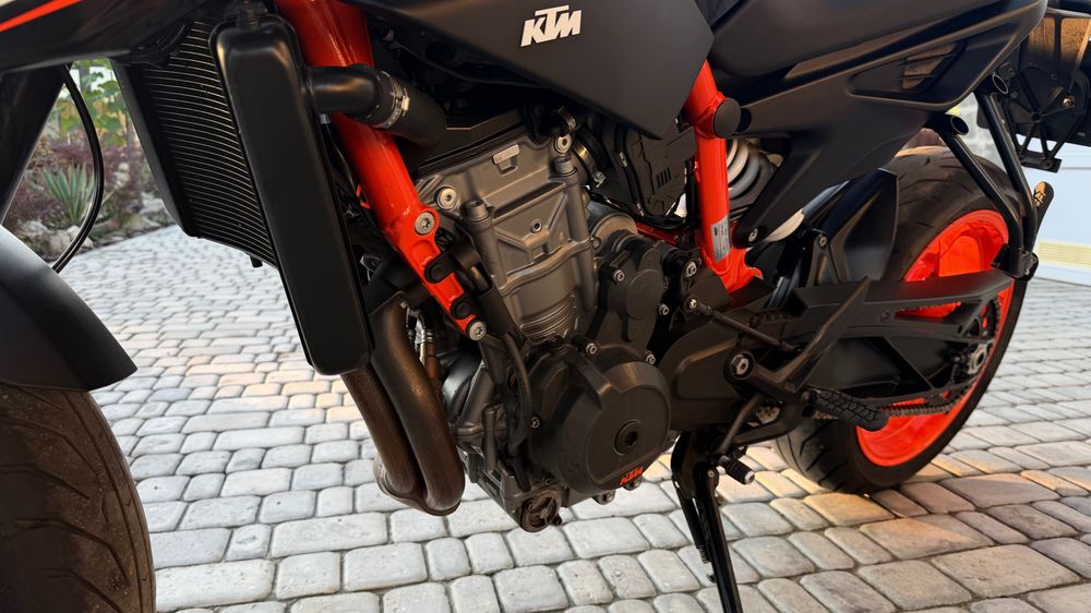 Мотоцикл KTM Duke 890 R 2022