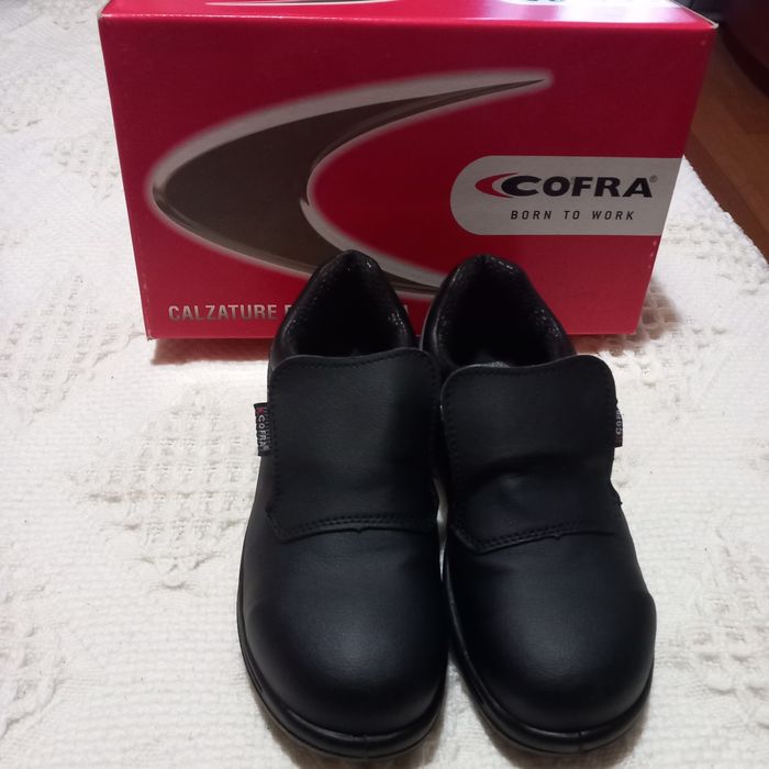 Sapatos de senhora com biqueira de aço