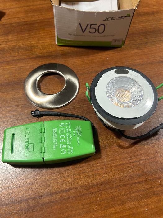 Halogen LED wpuszczany sufitowy – oprawa LED downlight