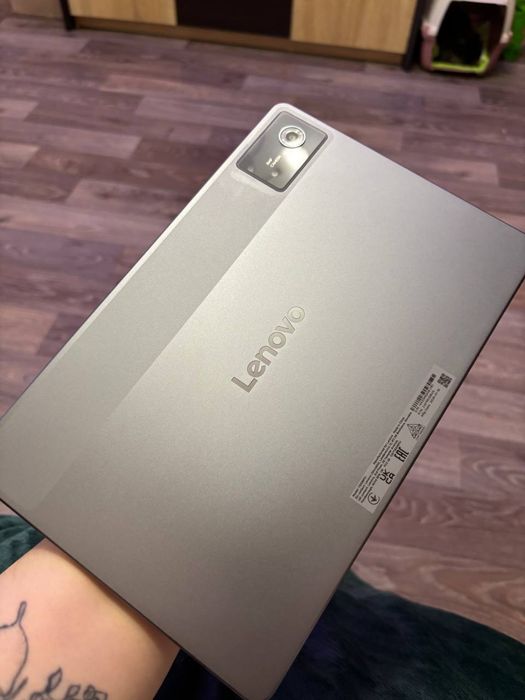 Планшет Lenovo.