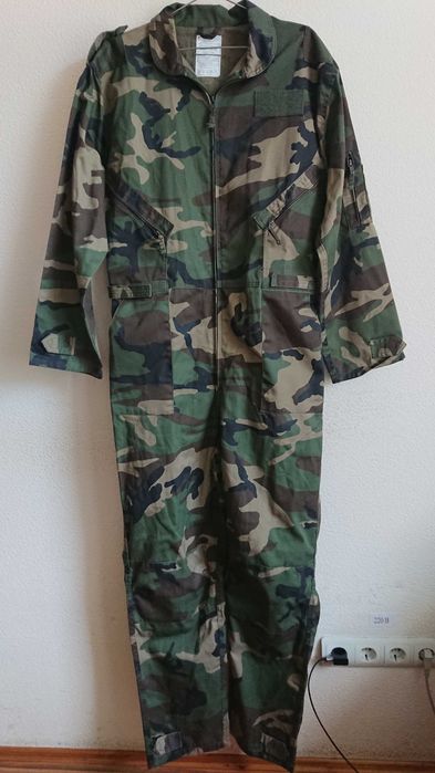 Контрактный комбинезон армии США Coverall flyers CWU-27/P. Woodland.