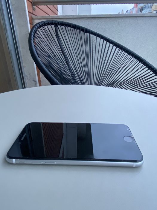 iPhone SE 2020 em excelente estado