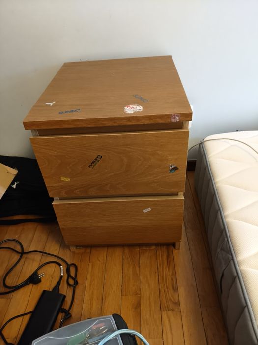 Mesa de cabeceira IKEA