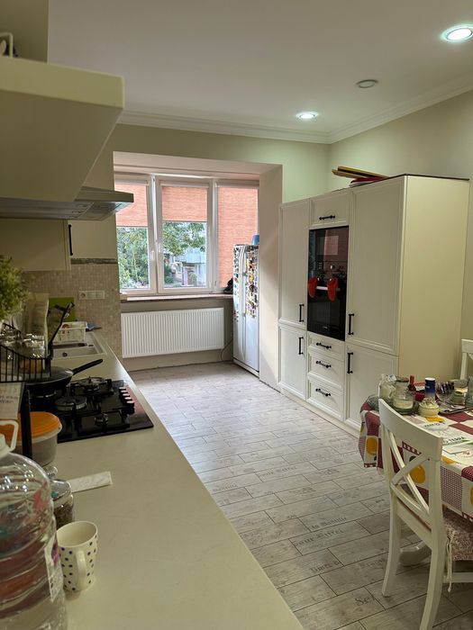 Ексклюзивна 2к квартира 85м² з каміном та власним гаражем, Небесної Сотні 2Б