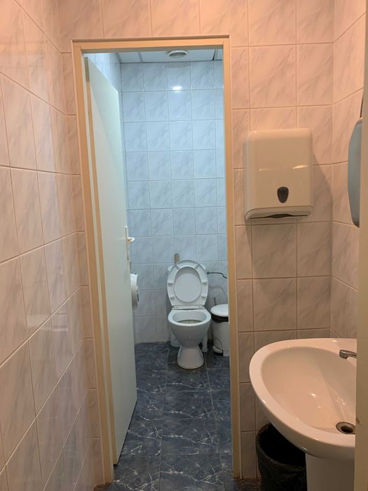 Будівля 3200 м2 Лепсе 16 (Вацлава Гавела 16)