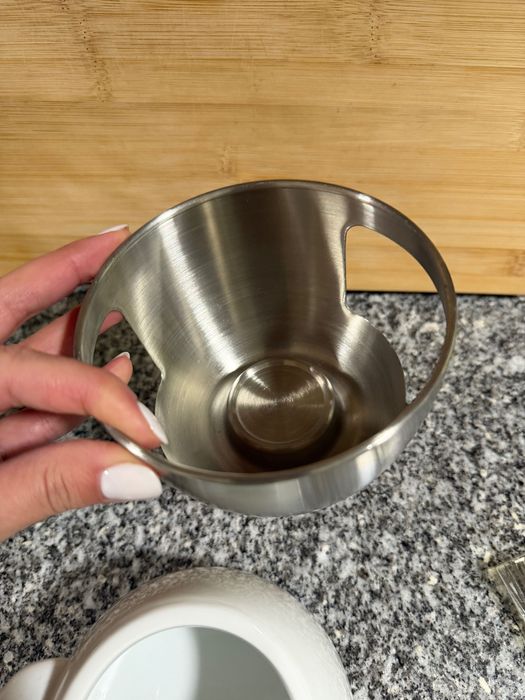 Conjunto de fondue em cerâmica com base em inox