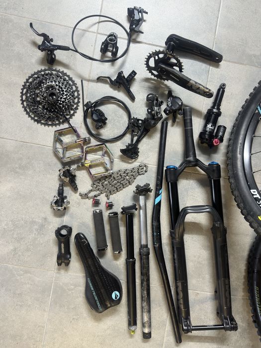 Продаю Велозапчастини