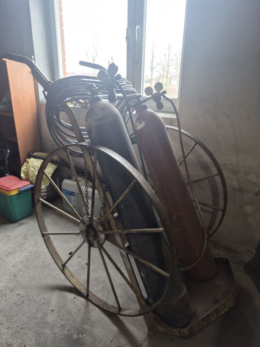 Zestaw do cięcia i spawania tlen acetylen , butle na wózku