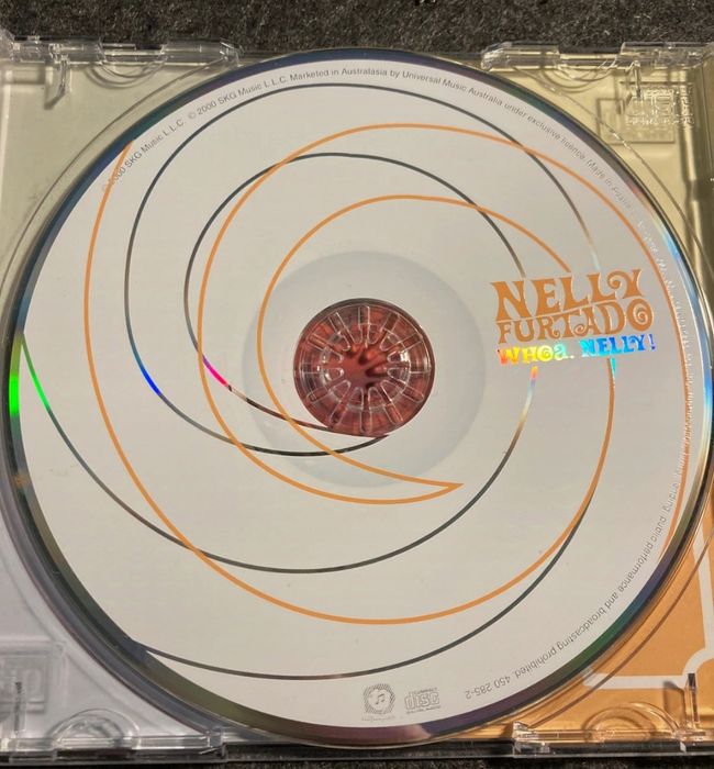 CD Nelly furtado