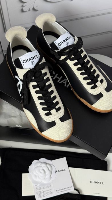 Кеди Chanel кроссовки чорні черные белые Шанель кросівки білі