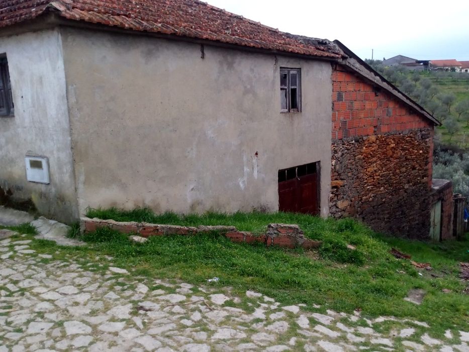 Casa para venda em Murça – 150 m² | 2 pisos