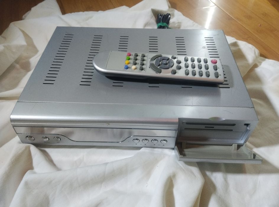 Спутниковое телевидение б/у.