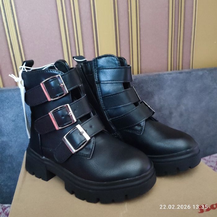 Весняні ботинки Reserved