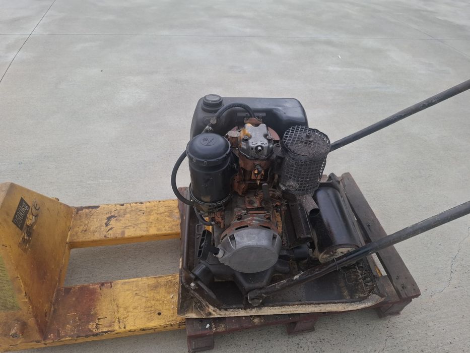 Pá compactadora a diesel