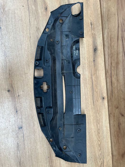 Osłona pasa górnego Lexus Is220