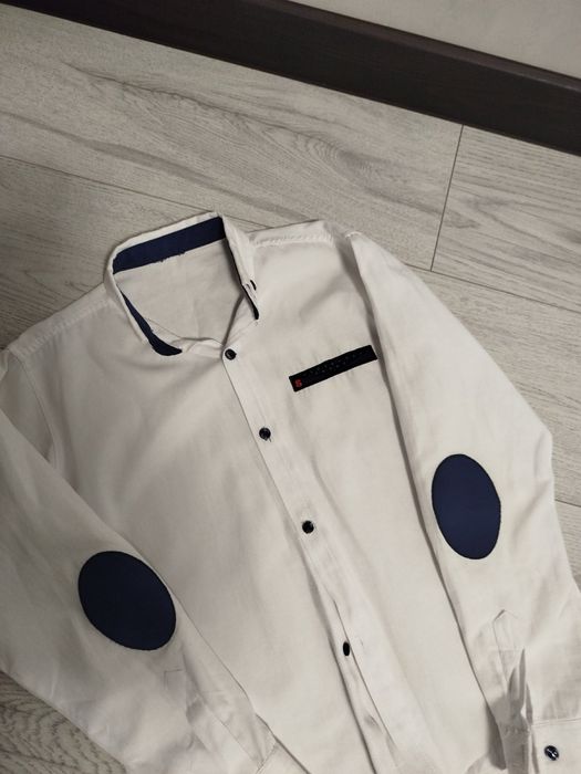 Біла сорочка  на хлопчика 8 - 9 років