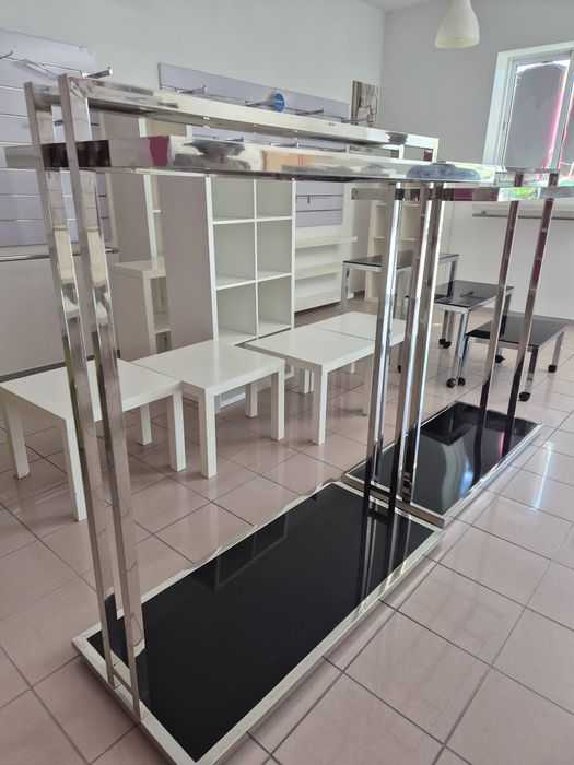 Expositores metálicos