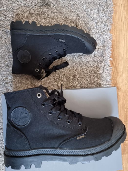 Nowe  buty Palladium w rozmiarze 43