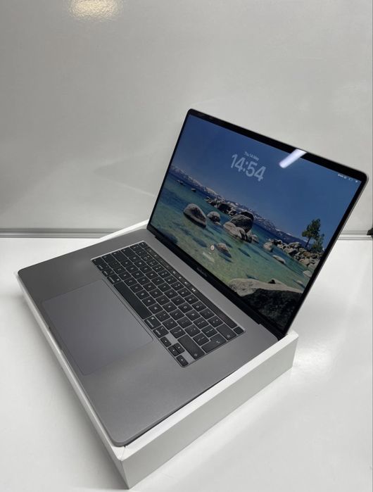 MacBook Pro 16” 2019 i7 | 16GB RAM | 512GB SSD | Estado Impecável | Tudo a Funcionar