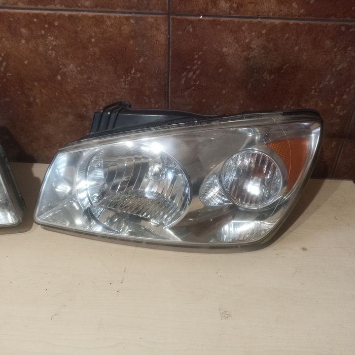 Кіа  церато 04-06 фара  L R kia cerato