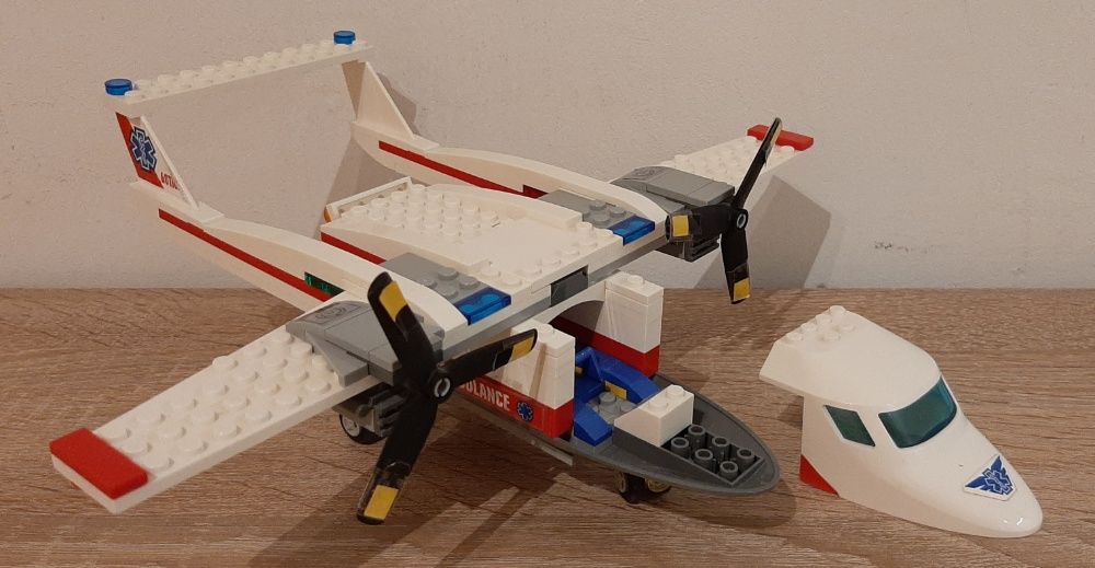 samolot ratowniczy lego city