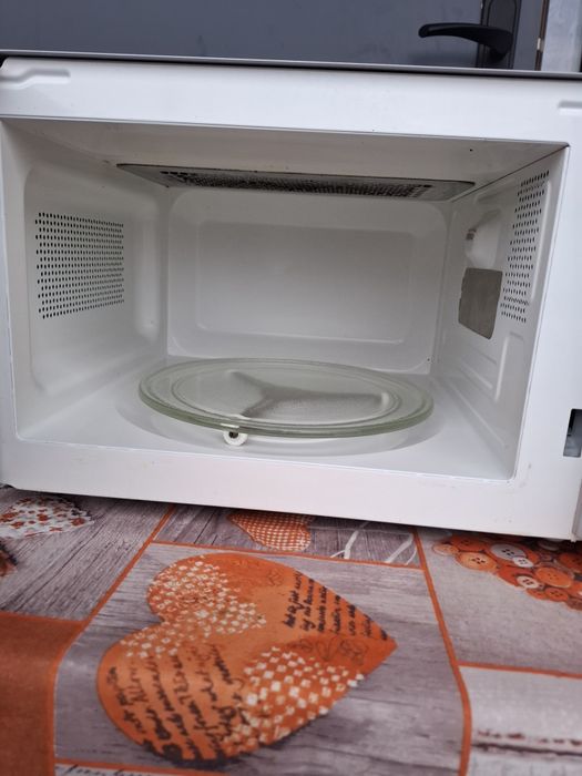 Мікрохвильова піч QUIGG