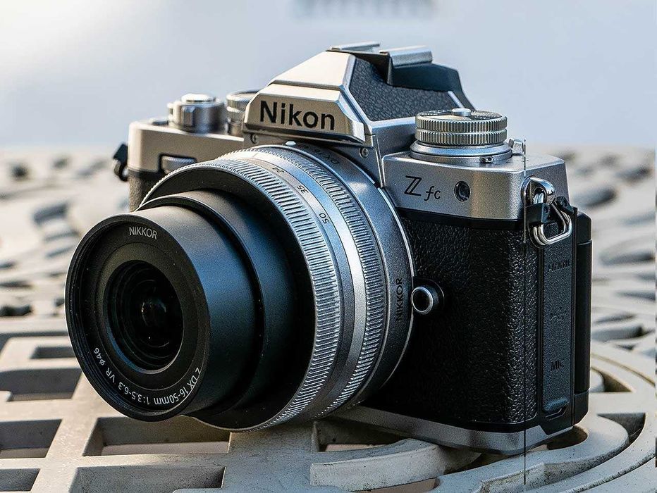 Nikon Z fc Nova + 16-50mm F3.5-6.3 Z DX VR + Cartão de memória em conj
