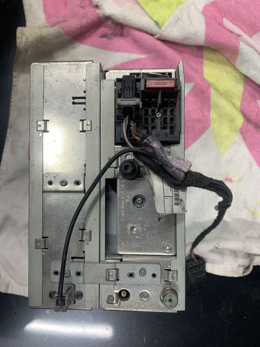 Продам магнитолу  w163 мерседес