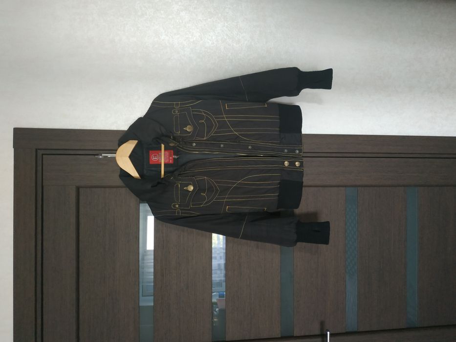 Куртка осенне-весенняя. Подкладка сентапон, можно ходить и тёплой зимо