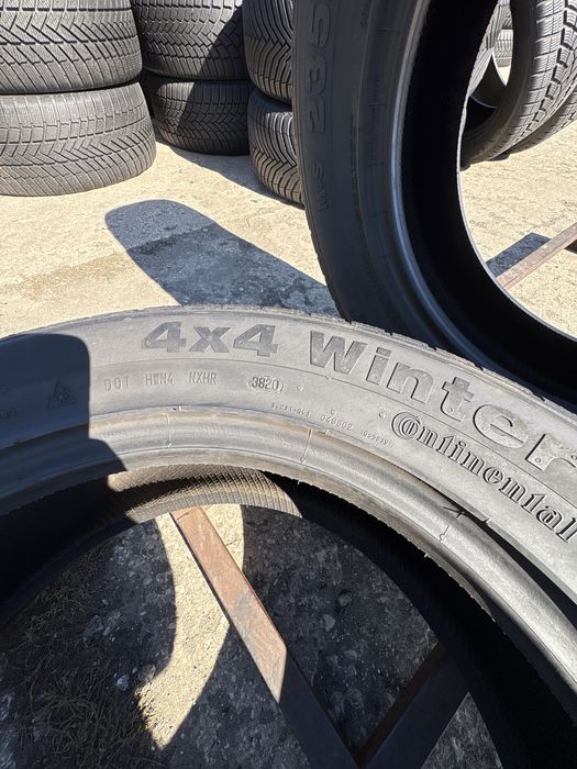 Opony zimowe 235/60R18 Continental 4x4 Winter Contact
