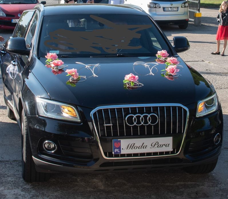Dekoracja ślubna samochodu
