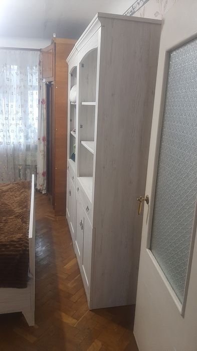 Пенал - стелаж терміново