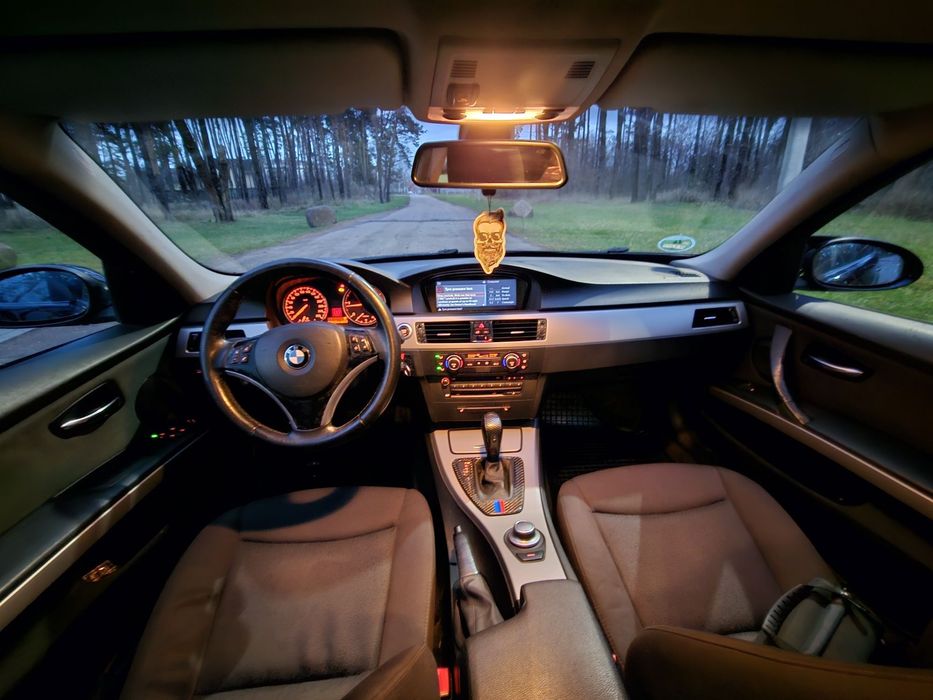 BMW 320 2008р. 2.0 бензин