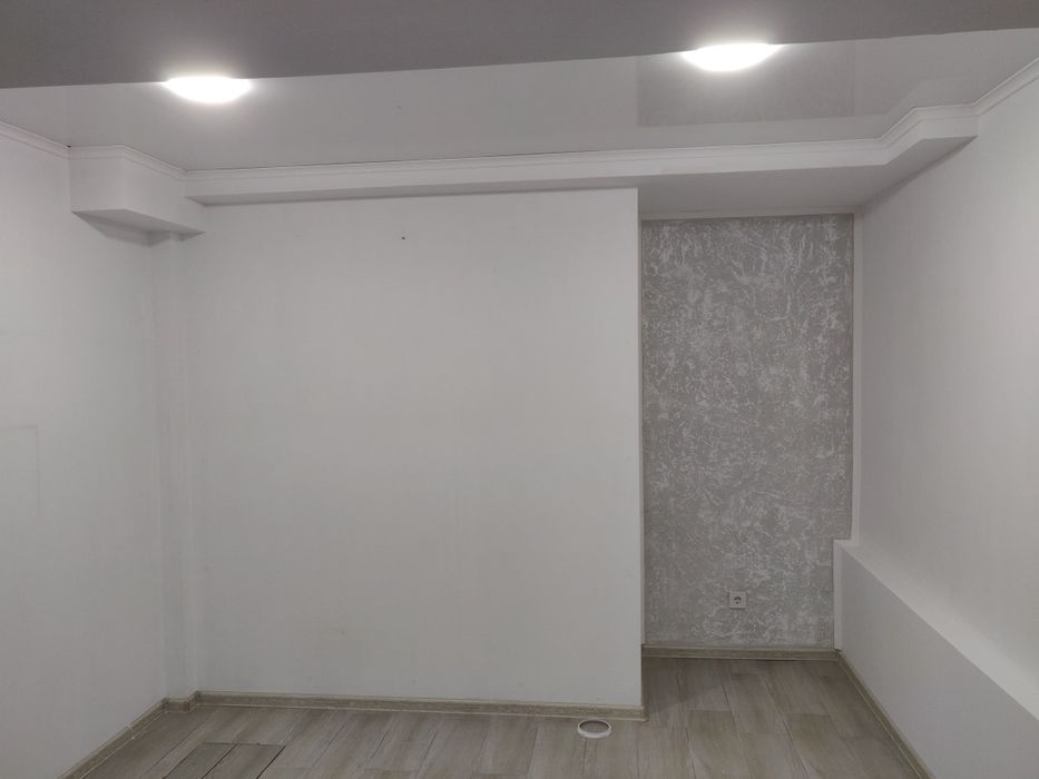 Помещение/офис, в центре, р-н ун. Украина, ул Жаботинского 47