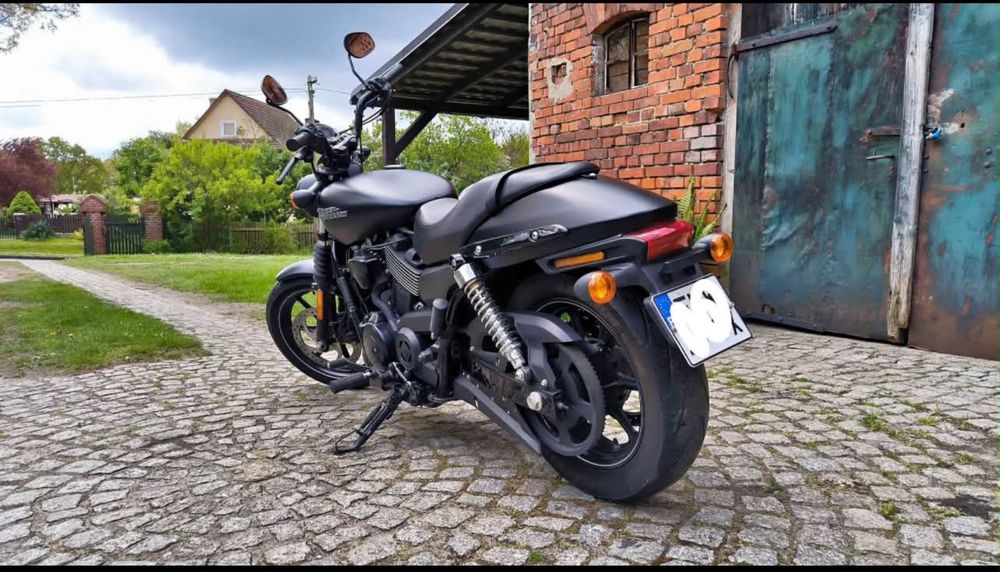 Harley Davidson  Street