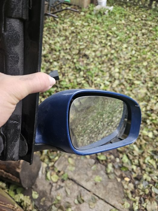 Boczne prawe lusterko