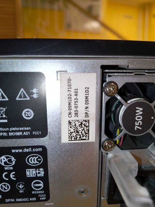 09M1D2 Сервер Dell-0383 T320