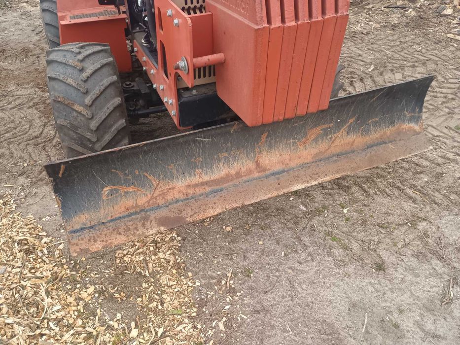 Wykopy liniowe koparka łańcuchowa prąd światłowody ditch witch rt45