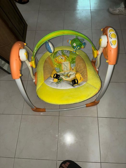 Espreguiçadeira baloiço a pilha