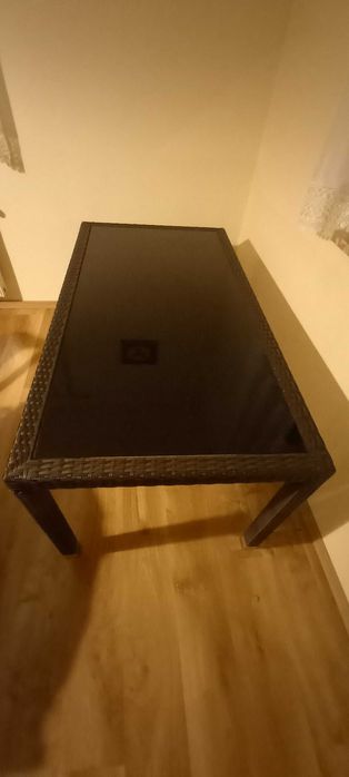 Stół rattanowo szklany