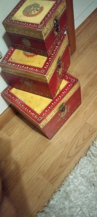 Caixas decorativas de madeira 15€ negociável